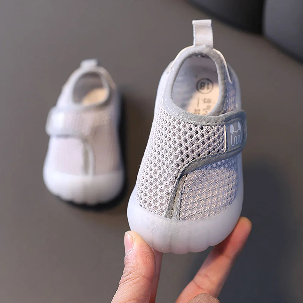 Leichte & Atmungsaktive – Rutschfeste Kinderschuhe