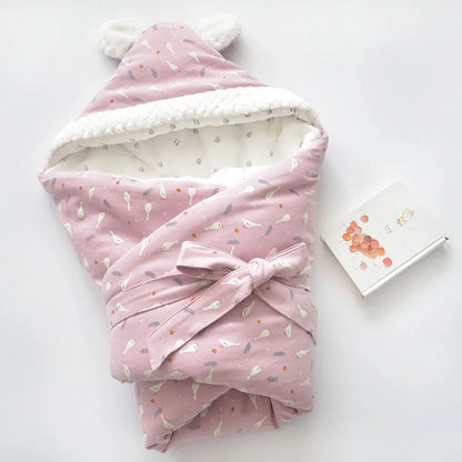 Baby Einschlagdecke mit Kapuze – Kuschelige Decke mit Ohren & Fleece
