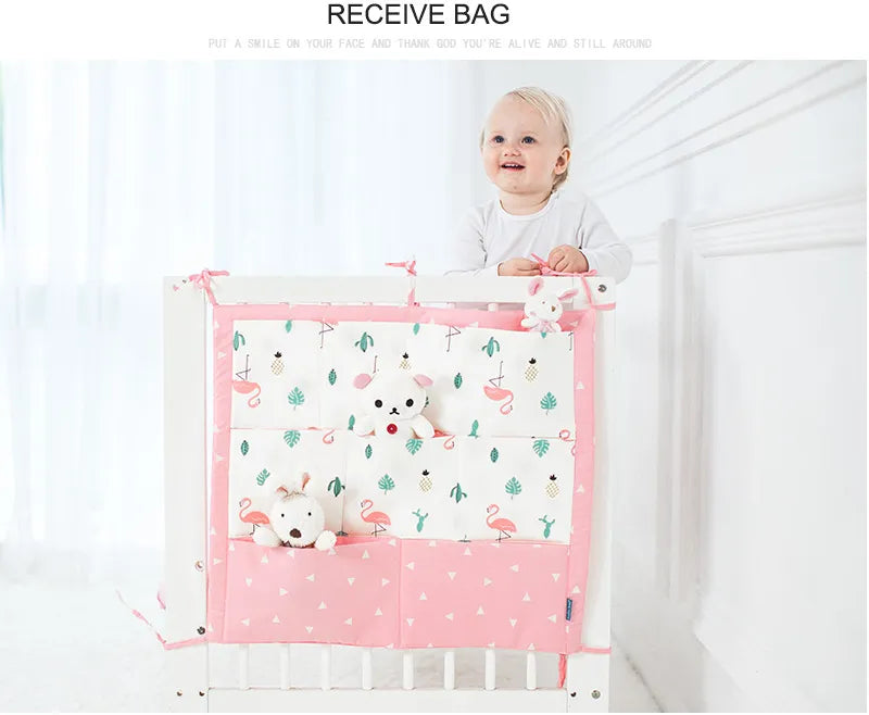 Praktische Aufbewahrungstasche für Babybett Mit Farbenfrohen Mustern