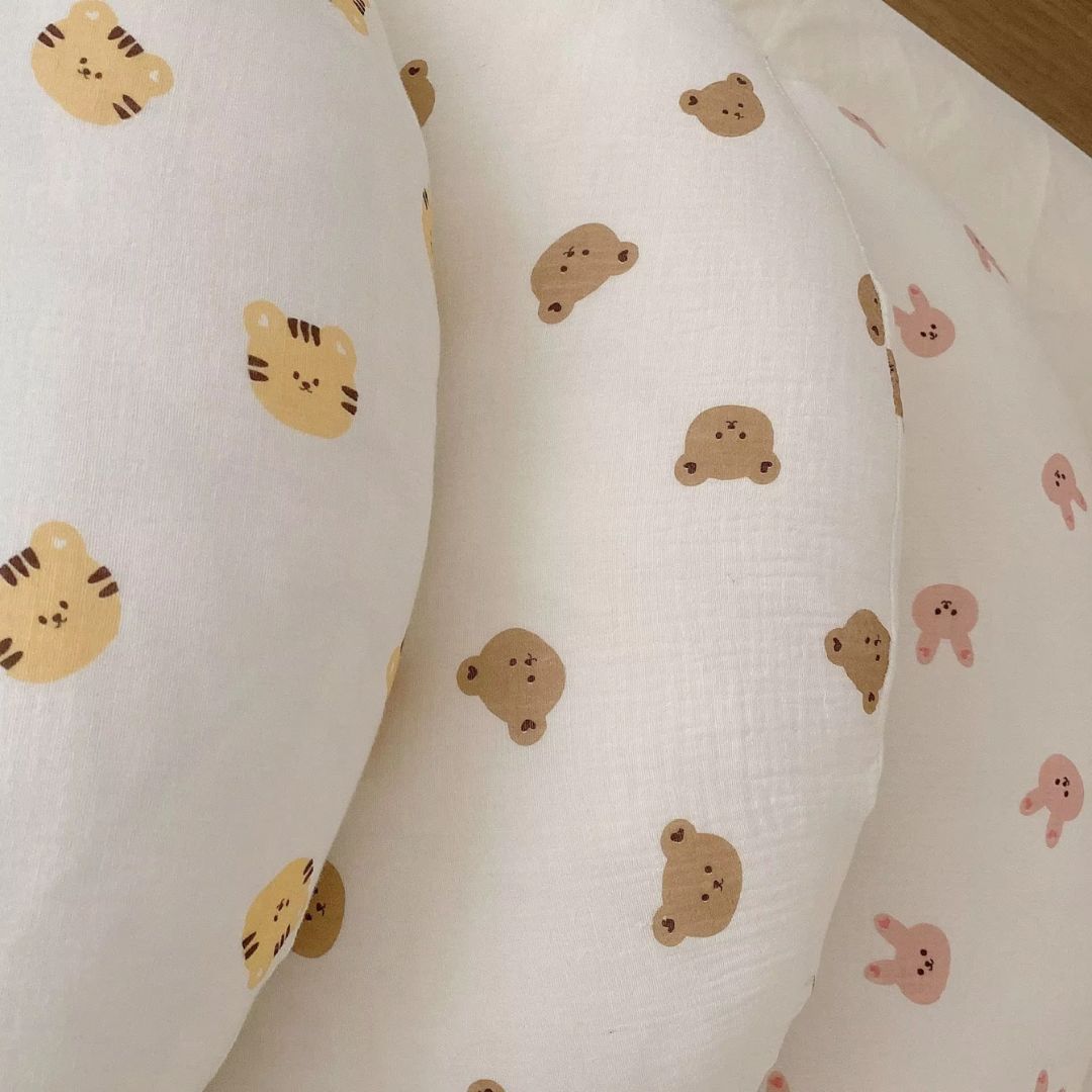 Mondförmiges Kissen für Babys – weiches Kuschelkissen zum Schlafen