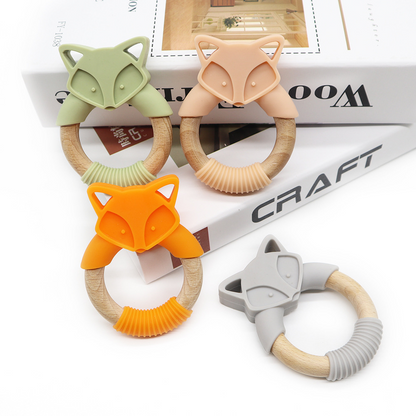 Baby Beißring aus Holz und Silikon – Zahnungshilfe im Fuchsdesign