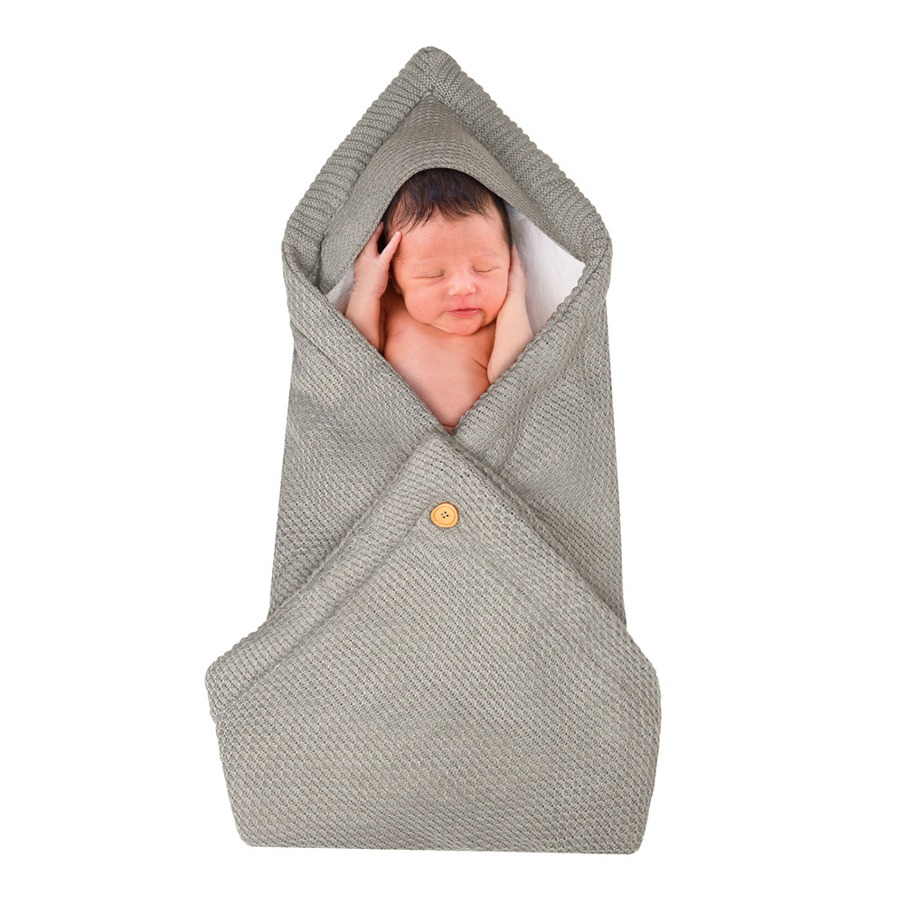 Baby Strick Einschlagdecke – Warme Winterdecke mit Kapuze für Neugeborene