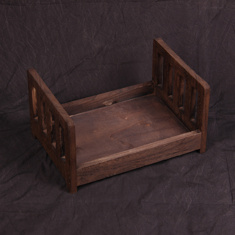 Holzbett für Neugeborenen Fotoshooting – Vintage Babybett Requisite für Fotografie