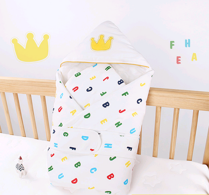 Baby Einschlagdecke mit Kapuze – Weiche Puckdecke für Neugeborene