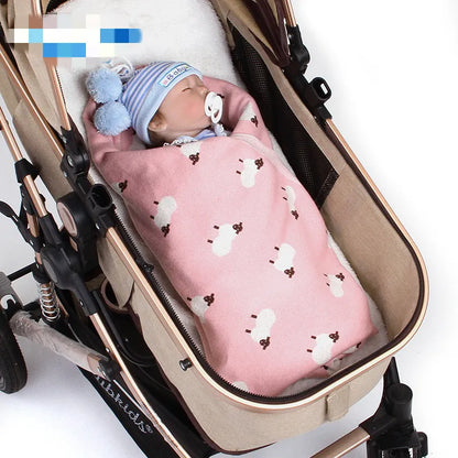 Niedliche Babydecke mit Schaf-Muster – Weiche und warme Decke für Kinderwagen