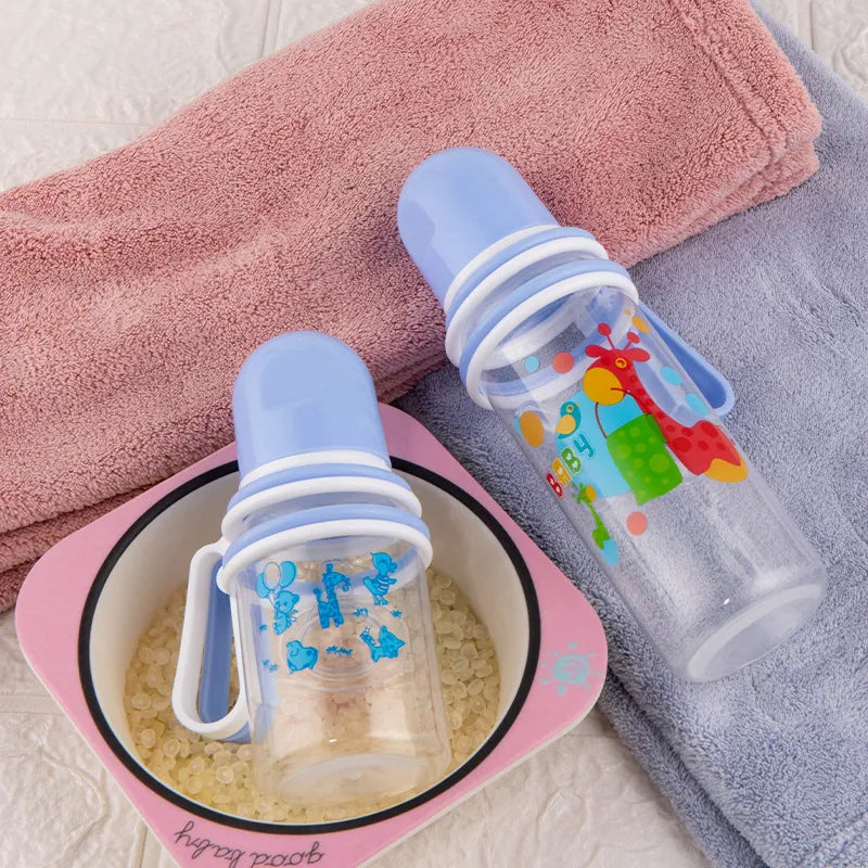Baby Pflege Set mit Flaschen, Lätzchen & Reinigungsbürste