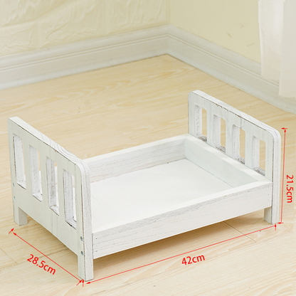Holzbett für Neugeborenen Fotoshooting – Vintage Babybett Requisite für Fotografie