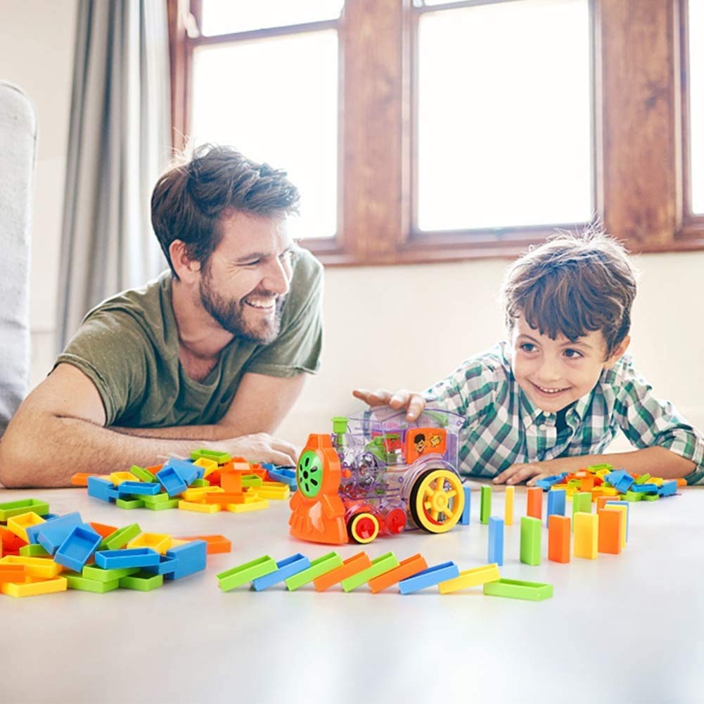 Perfekte Domino-Reihen – Automatische Dominosteine-Lok