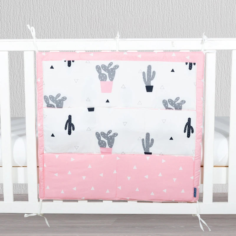Praktische Aufbewahrungstasche für Babybett Mit Farbenfrohen Mustern