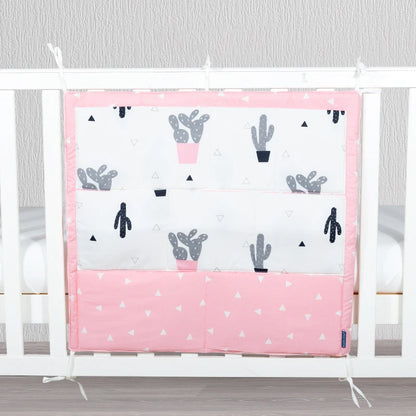 Praktische Aufbewahrungstasche für Babybett Mit Farbenfrohen Mustern
