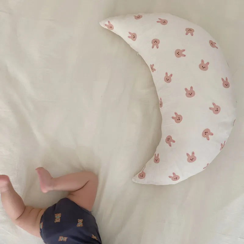 Mondförmiges Kissen für Babys – weiches Kuschelkissen zum Schlafen
