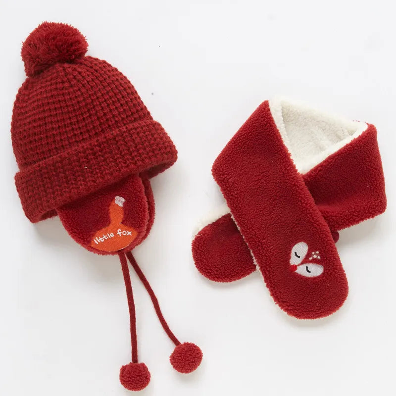 Baby Wintermütze mit Ohrenschützern und Passendem Schal