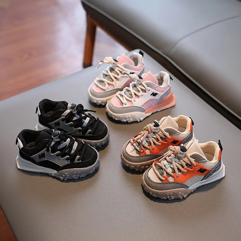 Moderne Kinder Sportschuhe – Stylischer Look mit Komfort und Stabilität