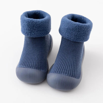Warme Sicherheit – Rutschfeste Sockenschuhe Für Kleinkinder
