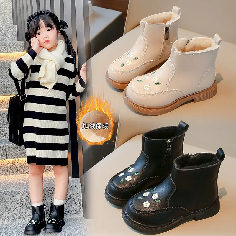 Warm & Bequem – Kinderstiefel mit Blumenstickerei und Reißverschluss