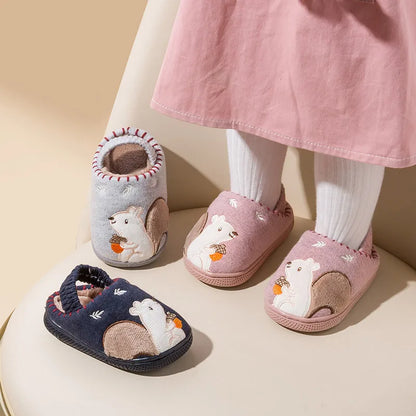 Lustige Cartoon-Hausschuhe für Kinder mit Bärenmotiv – Bequeme und warme Fleece-Slipper